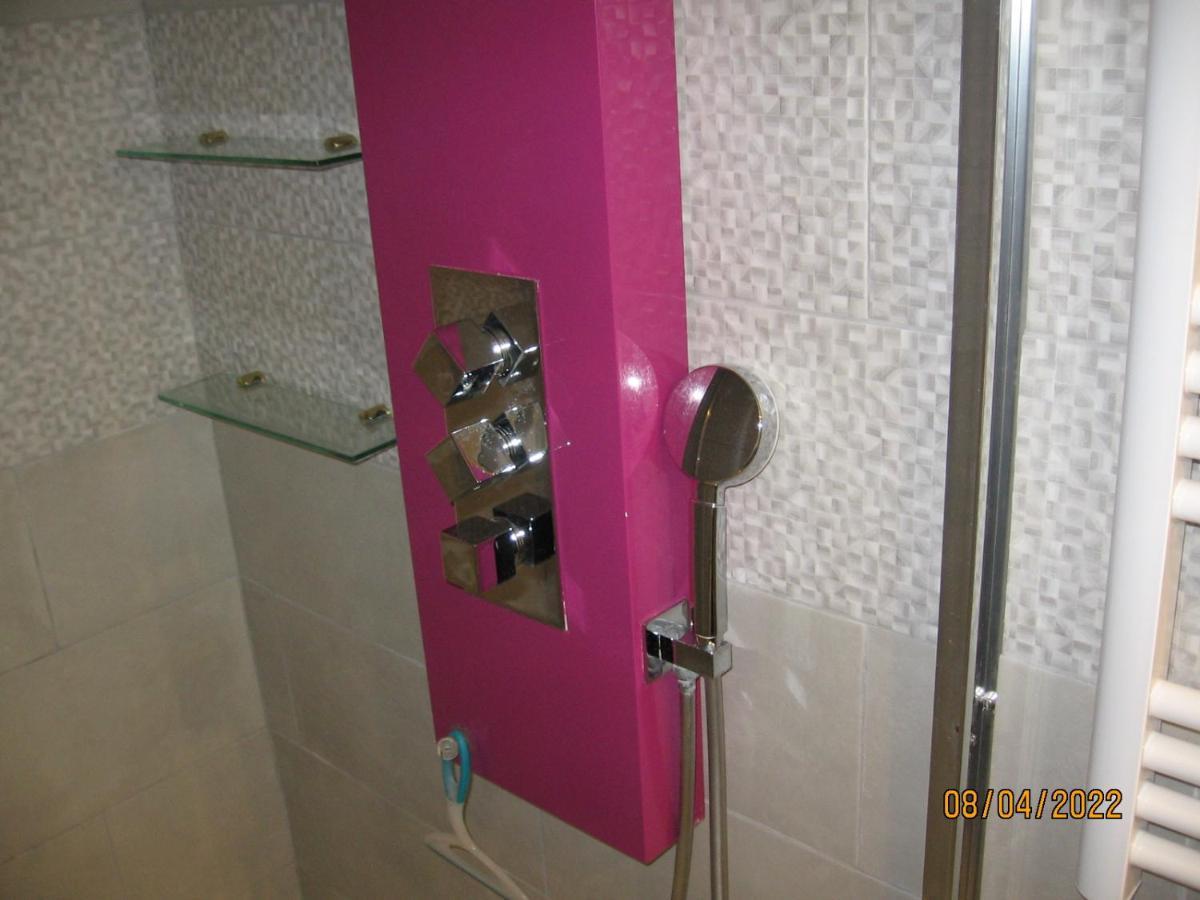 Appartement Avec Chambre En Mezzanine Rognac Buitenkant foto