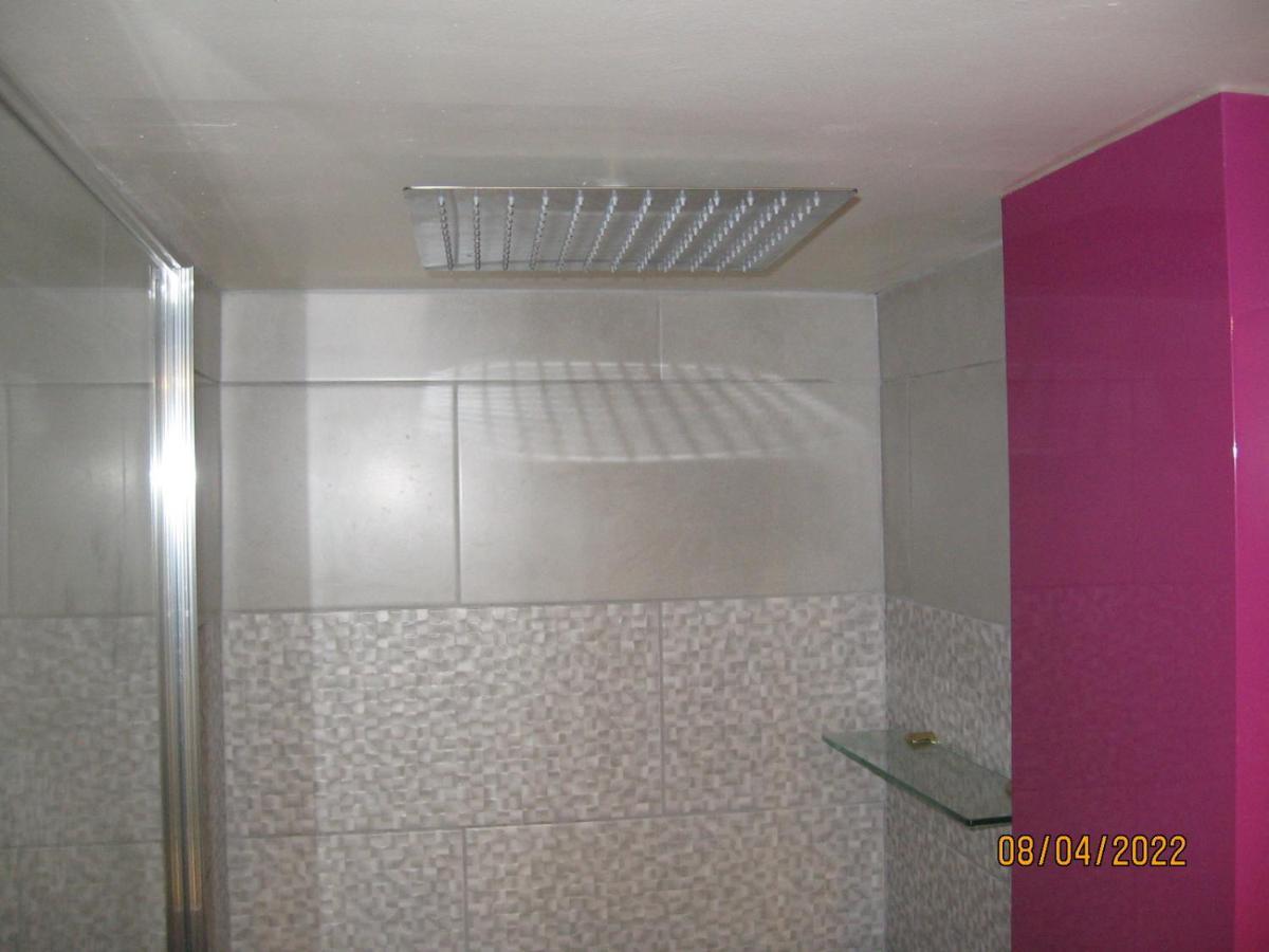 Appartement Avec Chambre En Mezzanine Rognac Buitenkant foto